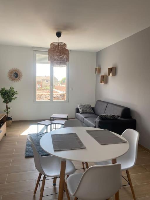Le 102 De La Gare: Appartement Neuf Et Climatise Chalons en Champagne Ngoại thất bức ảnh